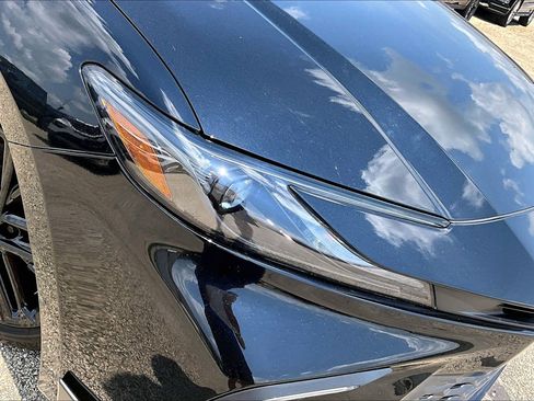 Used 2025 Toyota Camry SE w/ Convenience Package FWD image 27