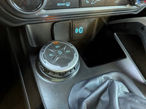 Used 2022 Ford Bronco Big Bend image 20