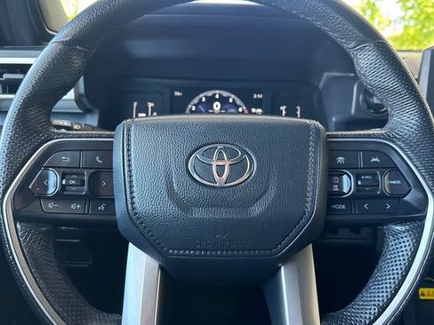 Used 2024 Toyota Tacoma SR5 w/ SR5 Upgrade Package AWD/4WD image 22