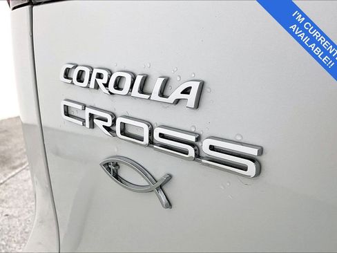 Used 2025 Toyota Corolla Cross L image 40