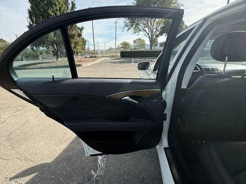 Used 2008 Mercedes-Benz E 350 Sedan image 19