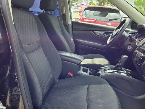 Used 2018 Nissan Rogue S FWD image 31