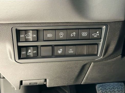 New 2026 Toyota Tundra Platinum AWD/4WD image 9