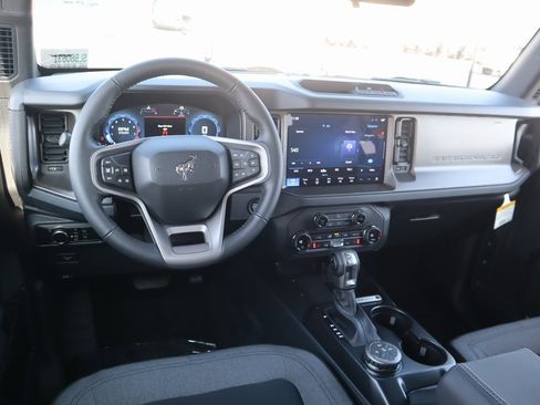 New 2025 Ford Bronco Big Bend image 2