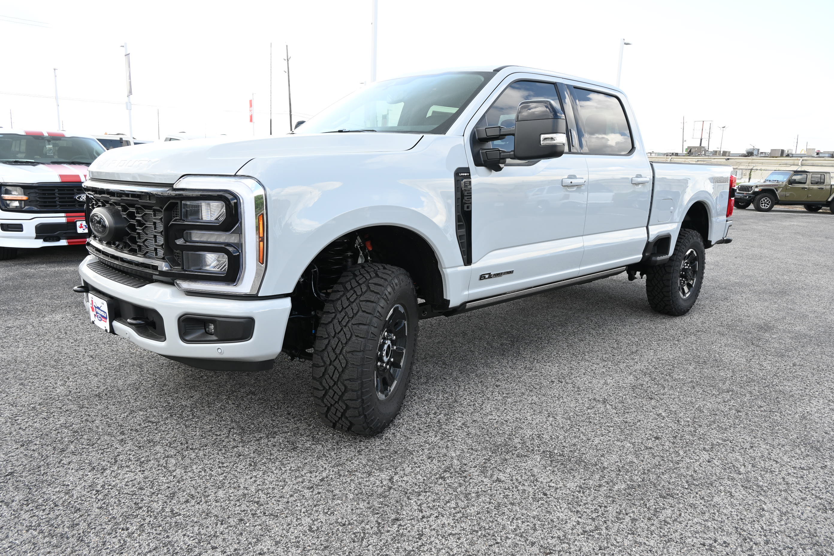 New 2026 Ford F250 Lariat w/ Tremor Off-Road Package AWD/4WD image 8