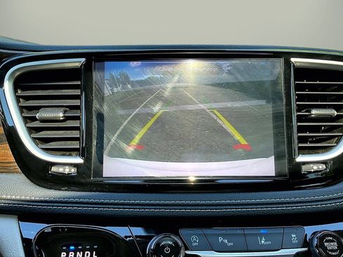 Certified 2023 Chrysler Pacifica Limited FWD image 14