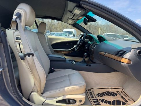 Used 2004 BMW 645Ci Convertible RWD image 25