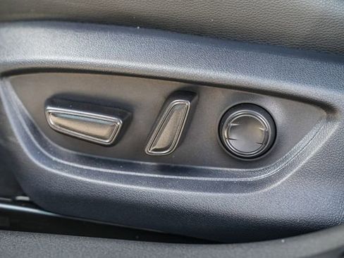 Used 2025 Toyota Camry SE image 22