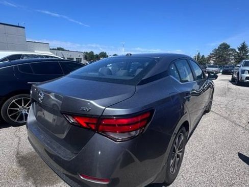 Used 2023 Nissan Sentra SV FWD image 3