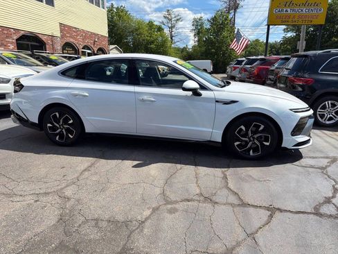 Used 2025 Hyundai Sonata SEL FWD image 5