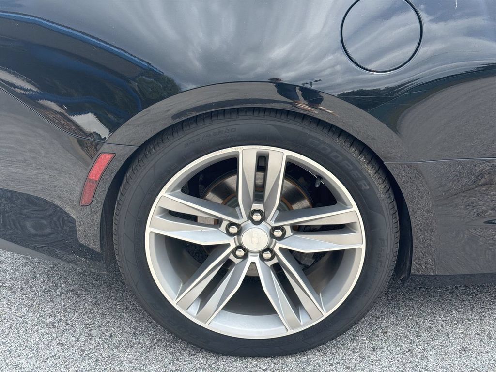Used 2018 Chevrolet Camaro LT w/ RS Package RWD image 33