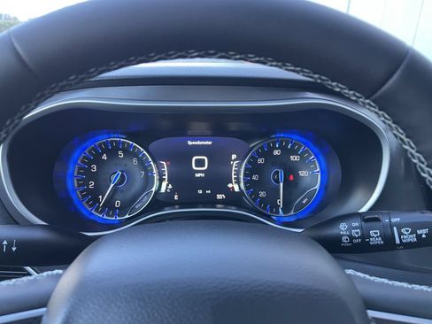New 2026 Chrysler Voyager LX FWD image 35