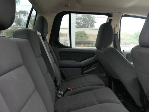 Used 2010 Ford Explorer Sport Trac XLT image 23