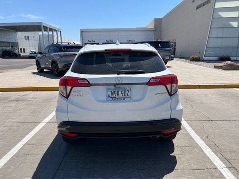 Used 2021 Honda HR-V Sport image 6