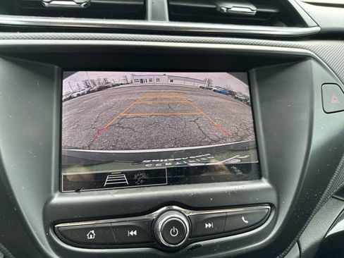 Used 2022 Chevrolet TrailBlazer LT w/ LPO, Blackout Package image 24
