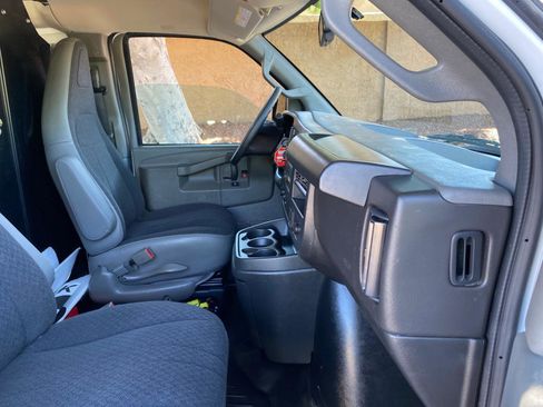 Used 2025 Chevrolet Express 2500 w/ Driver Convenience Package RWD image 36