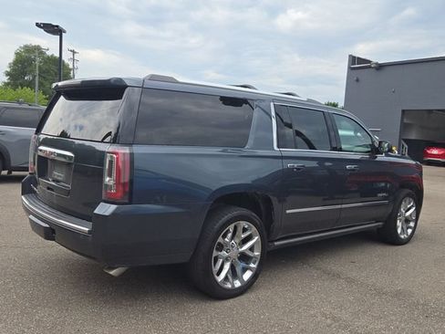 Used 2020 GMC Yukon XL Denali w/ Denali Ultimate Package AWD/4WD image 16