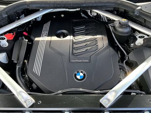 Used 2020 BMW X7 xDrive40i w/ Premium Package AWD/4WD image 31