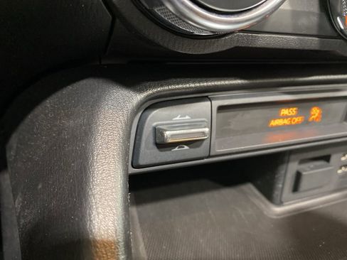 Used 2018 MAZDA MX-5 Miata RF Grand Touring image 27