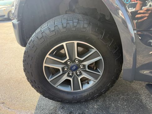 Used 2016 Ford F150 XLT w/ Equipment Group 302A Luxury AWD/4WD image 43