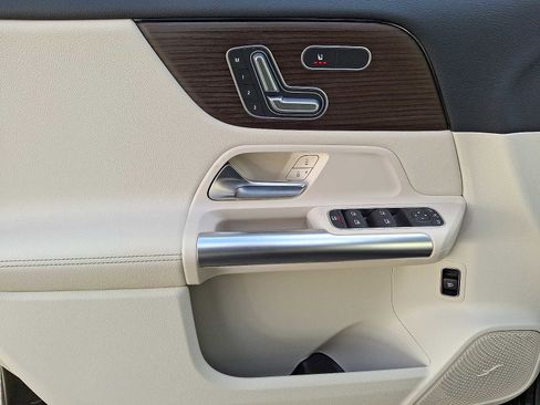 Used 2026 Mercedes-Benz GLA 250 4MATIC image 9