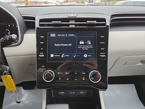 Certified 2023 Hyundai Tucson SE image 25