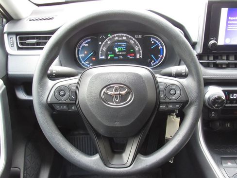 Certified 2025 Toyota RAV4 LE AWD/4WD image 22