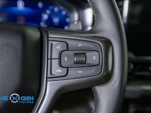 Used 2025 Chevrolet Silverado 1500 High Country w/ Technology Package AWD/4WD image 15