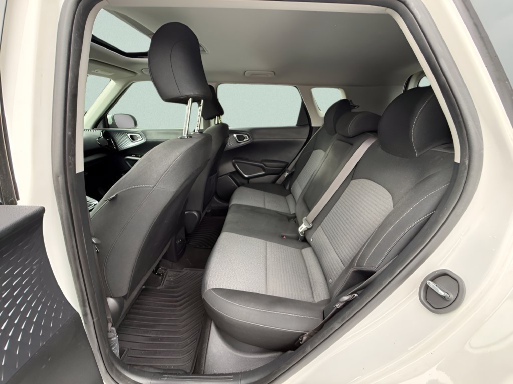 Used 2021 Kia Soul EX FWD image 22