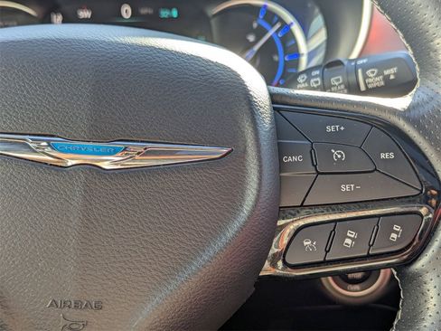 Used 2020 Chrysler Pacifica Limited w/ Quick Oder Package 2EV RED-S image 14