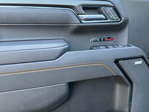 Certified 2025 GMC Sierra 1500 AT4 w/ AT4 Premium Package image 11