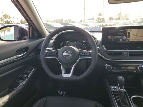 New 2025 Nissan Altima 2.5 SL image 8