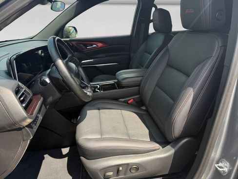 Used 2025 Chevrolet Traverse Z71 AWD/4WD image 10