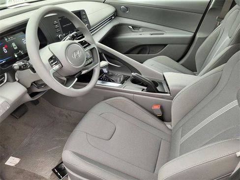 New 2026 Hyundai Elantra SE image 11