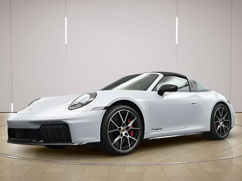 Certified 2025 Porsche 911 Targa 4 GTS AWD/4WD image 33