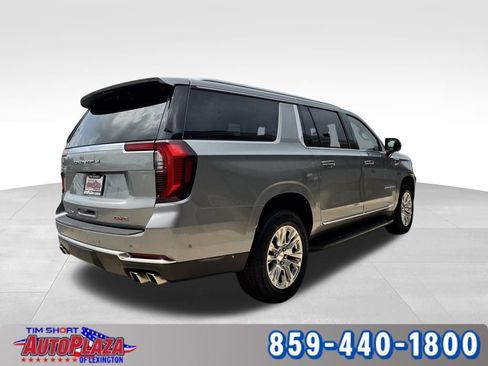 Used 2025 GMC Yukon XL Denali AWD/4WD image 10