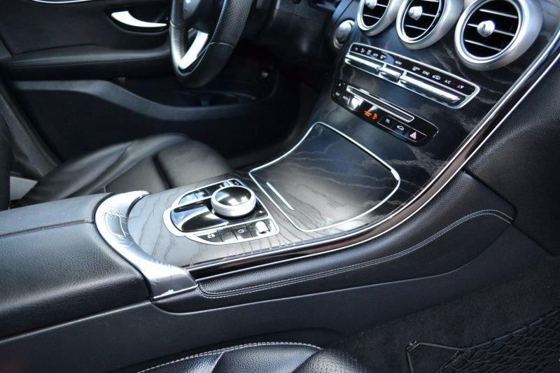 Used 2017 Mercedes-Benz GLC 300 4MATIC Coupe image 24