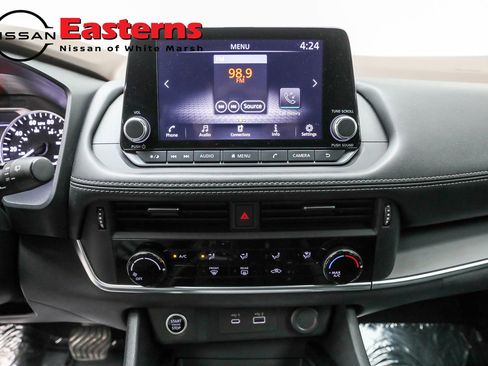 Used 2023 Nissan Rogue S image 20