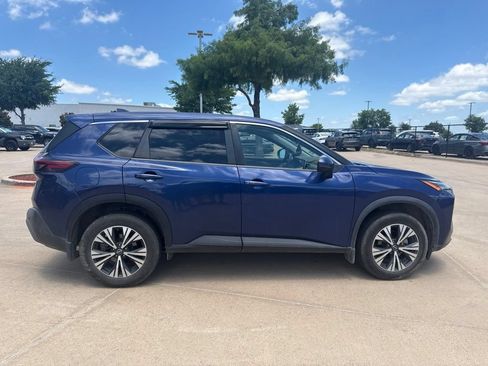 Certified 2022 Nissan Rogue SV FWD image 6