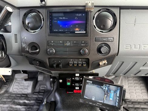 Used 2015 Ford F550 4x4 Regular Cab Super Duty image 53