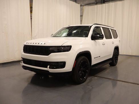 Used 2023 Jeep Wagoneer Series II image 5