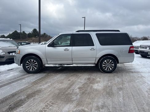 Used 2017 Ford Expedition EL XLT w/ Equipment Group 202A image 2