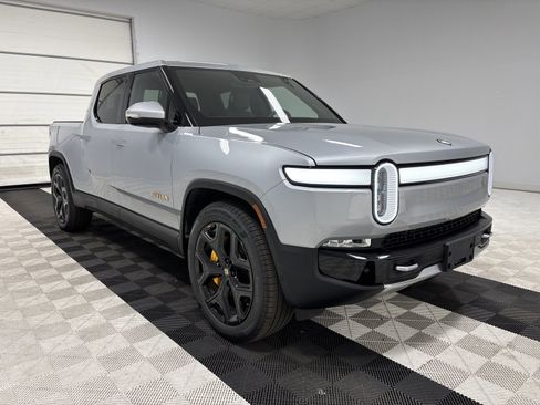 Used 2023 Rivian R1T Adventure AWD/4WD image 7