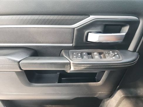 Used 2025 RAM 2500 Big Horn AWD/4WD image 27