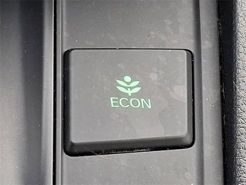 Used 2018 Honda CR-V LX image 16