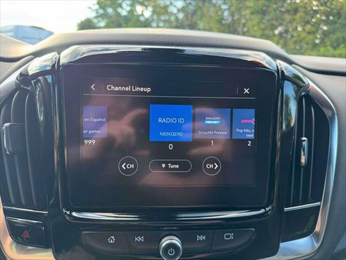 Used 2023 Chevrolet Traverse RS AWD/4WD image 30