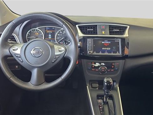 Used 2019 Nissan Sentra SV image 9