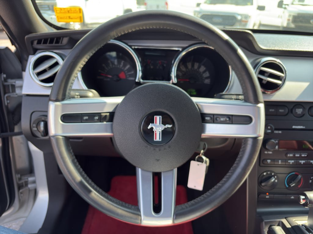 Used 2005 Ford Mustang GT RWD image 12