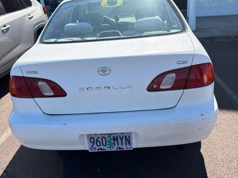Used 2000 Toyota Corolla CE w/ Value Pkg FWD image 5