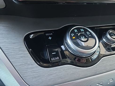 Used 2025 Ford Expedition Max Platinum image 59